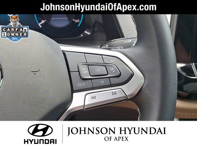 Used 2024 Volkswagen Atlas Cross Sport SE FWD image 21
