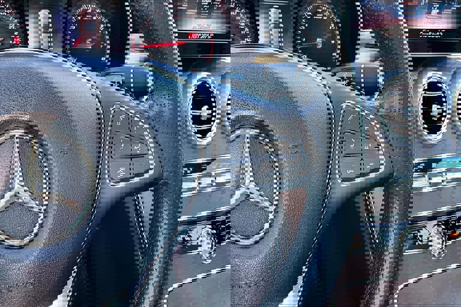 Used 2018 Mercedes-Benz C 300 Sedan image 23