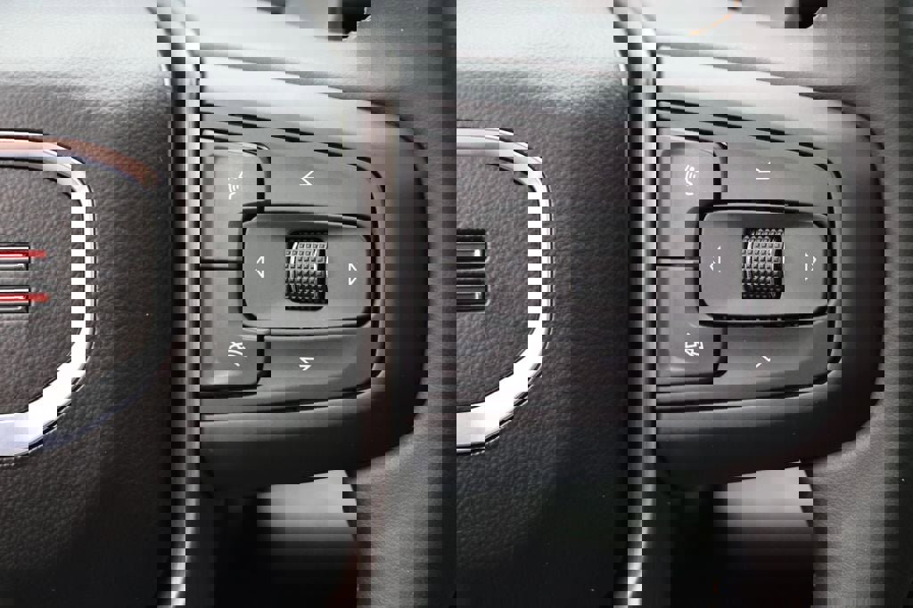 Used 2025 GMC Sierra 1500 AT4 w/ AT4 Premium Package image 30