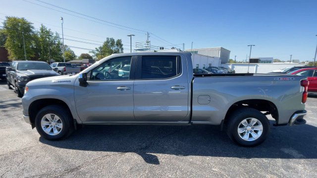 Used 2023 Chevrolet Silverado 1500 LT AWD/4WD image 7