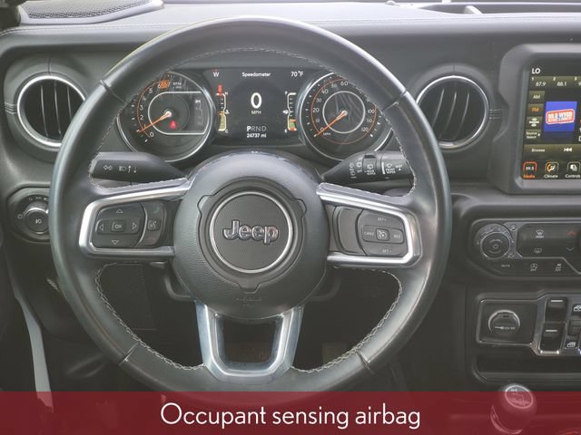 Used 2022 Jeep Wrangler Unlimited Sahara AWD/4WD image 29