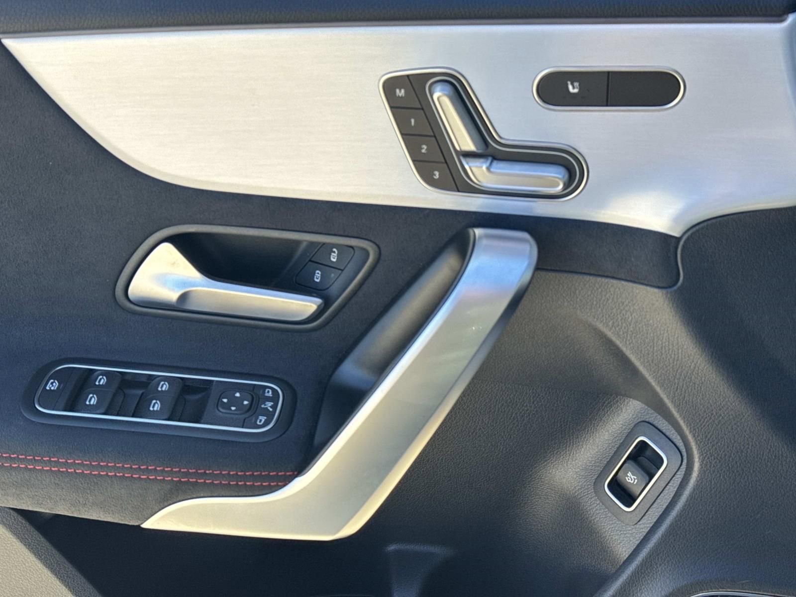 Used 2025 Mercedes-Benz CLA 35 AMG 4MATIC image 20