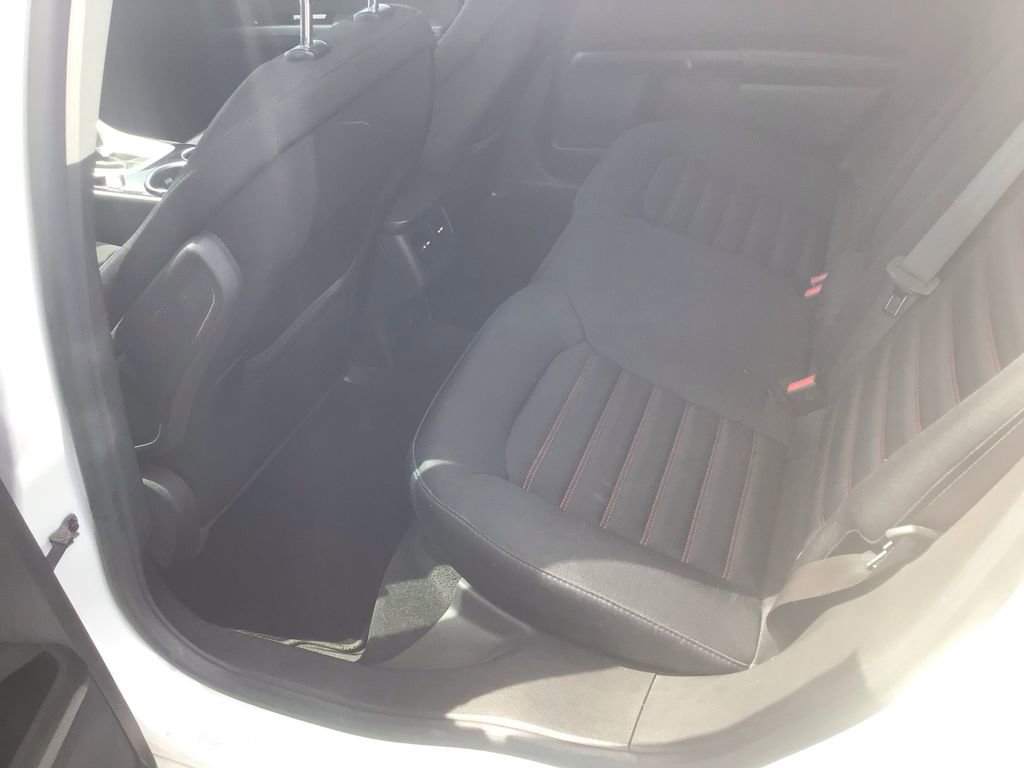 Used 2013 Ford Fusion SE FWD image 10