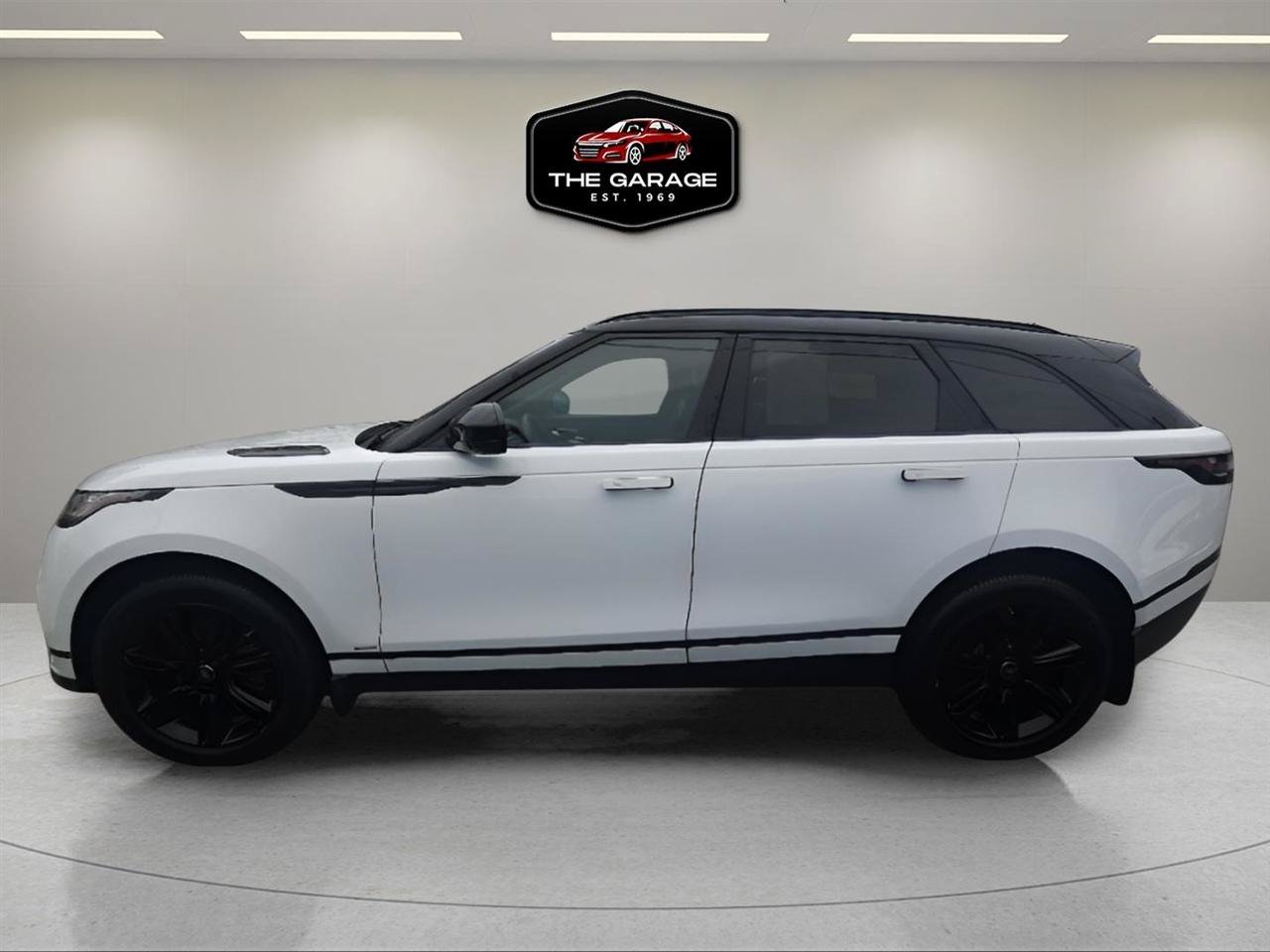 Used 2020 Land Rover Range Rover Velar R-Dynamic S AWD/4WD image 3