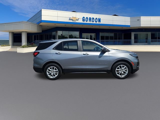 Used 2023 Chevrolet Equinox LS w/ LS Convenience Package AWD/4WD image 7