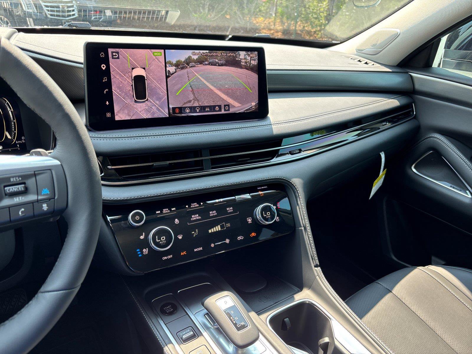 New 2027 INFINITI QX60 Luxe w/ Cargo Package FWD image 29
