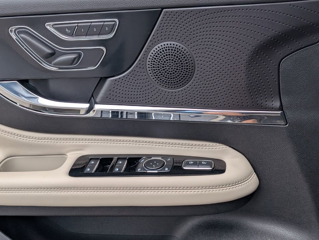 New 2026 Lincoln Corsair Reserve FWD image 21