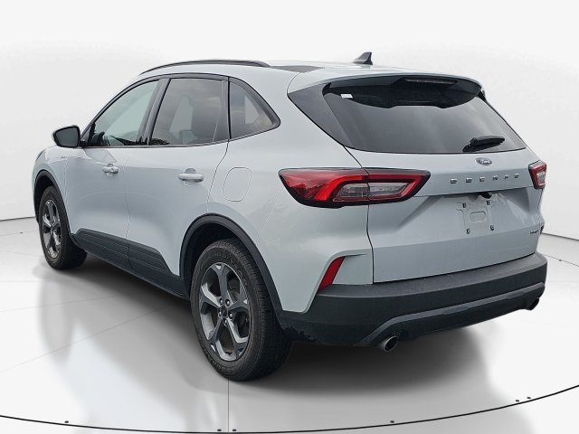 Certified 2025 Ford Escape ST-Line Select AWD/4WD image 7