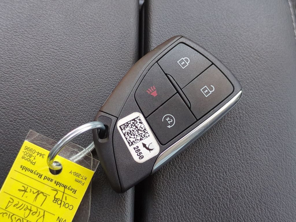 Used 2025 Buick Envision Preferred AWD/4WD image 9