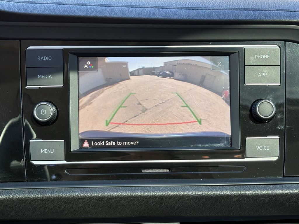 Used 2020 Volkswagen Jetta SE w/ SE Cold Weather Package image 18