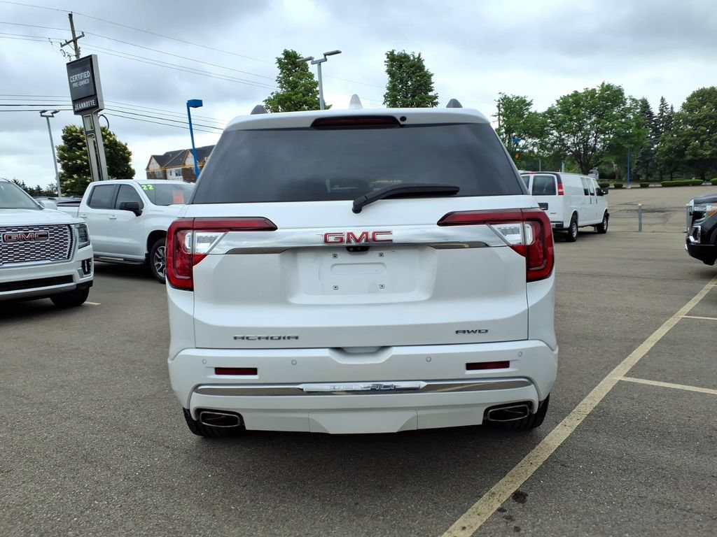 Used 2023 GMC Acadia Denali w/ Denali Ultimate Package AWD/4WD image 7