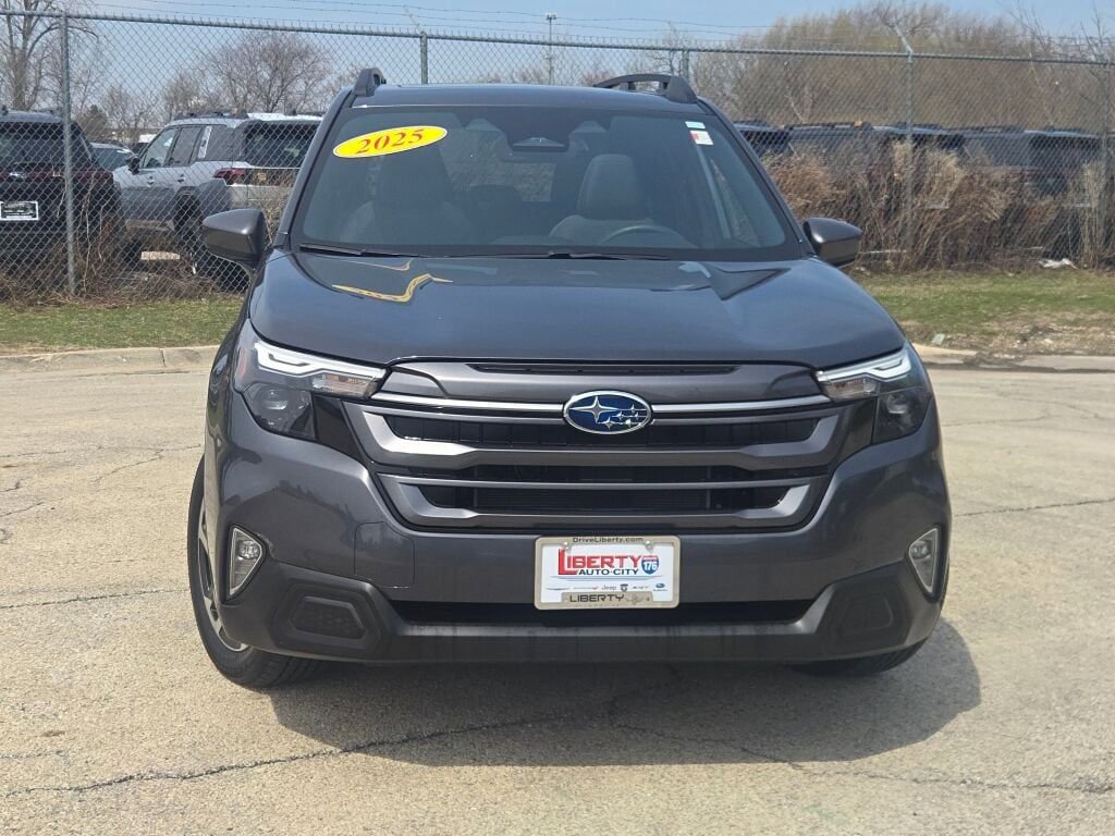 Certified 2025 Subaru Forester Premium AWD/4WD image 4