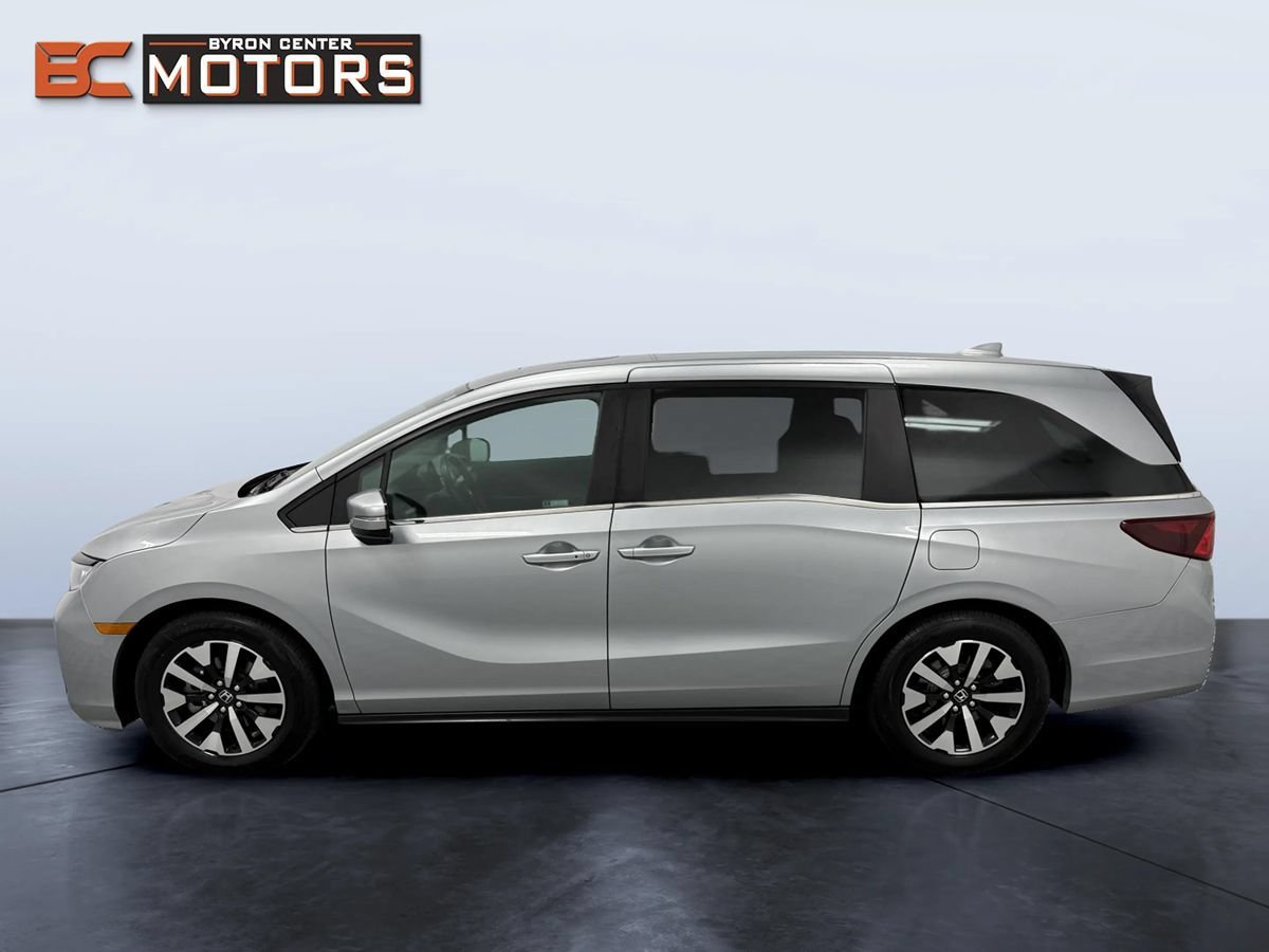Used 2025 Honda Odyssey EX-L image 3