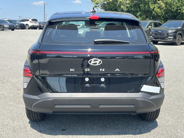 Used 2027 Hyundai Kona SE FWD image 12