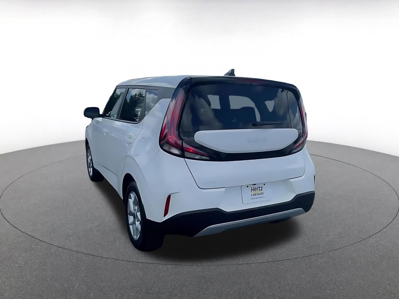 Used 2025 Kia Soul LX w/ LX Technology Package image 11