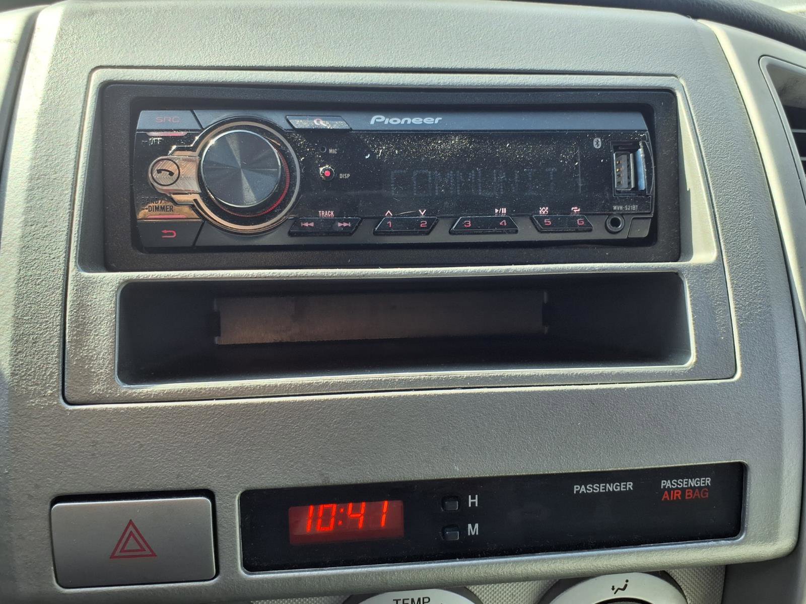 Used 2011 Toyota Tacoma PreRunner w/ SR5 Pkg #2 RWD image 5