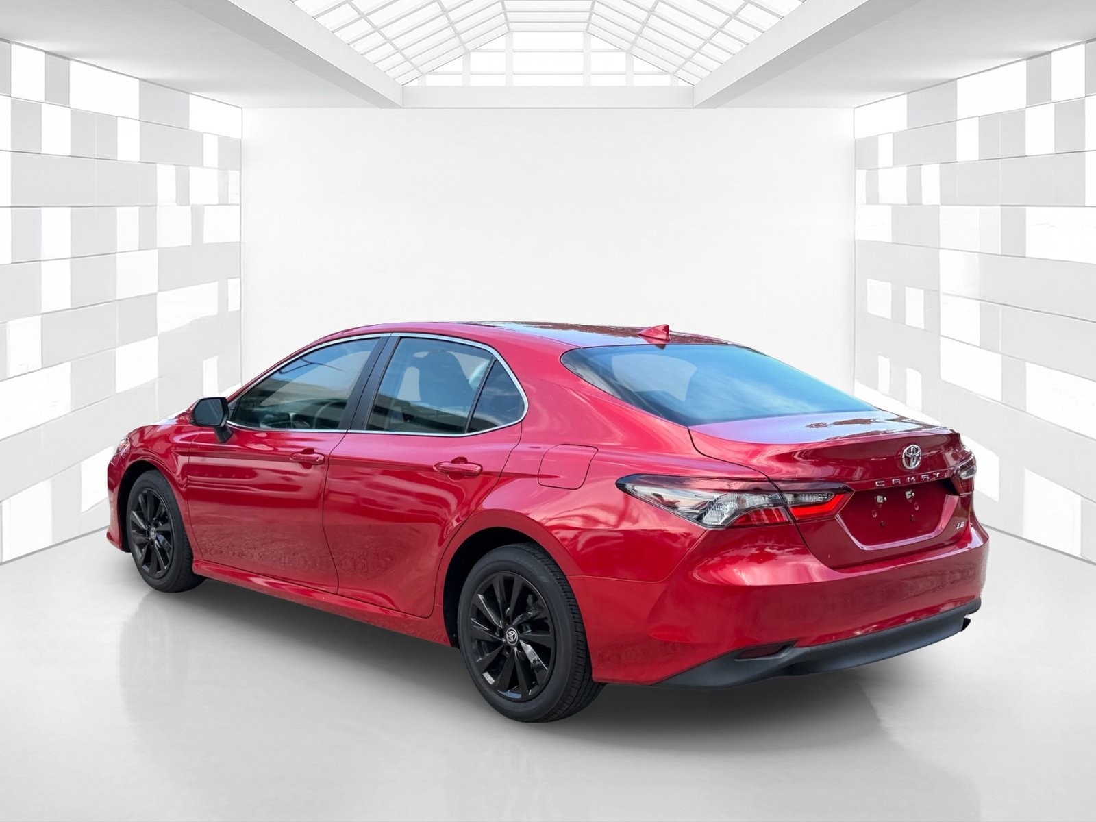Used 2023 Toyota Camry LE FWD image 5