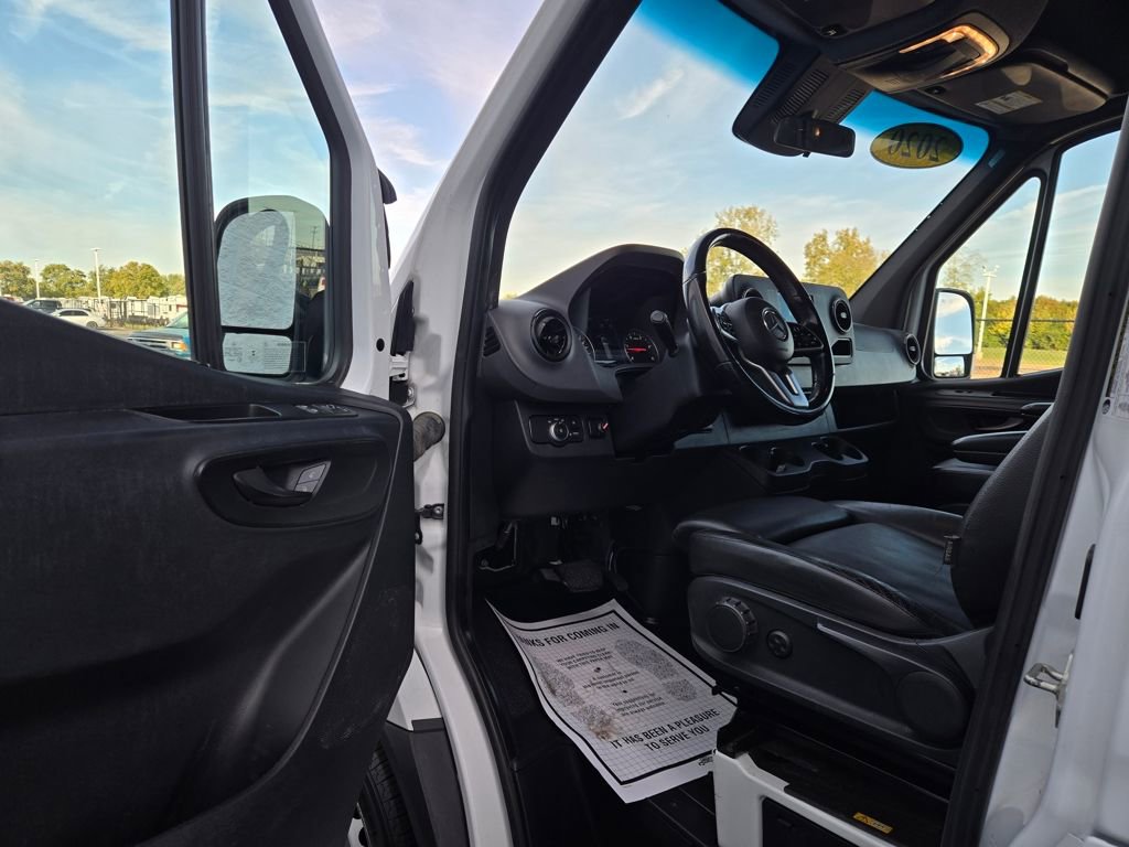 Used 2020 Mercedes-Benz Sprinter 3500 image 16