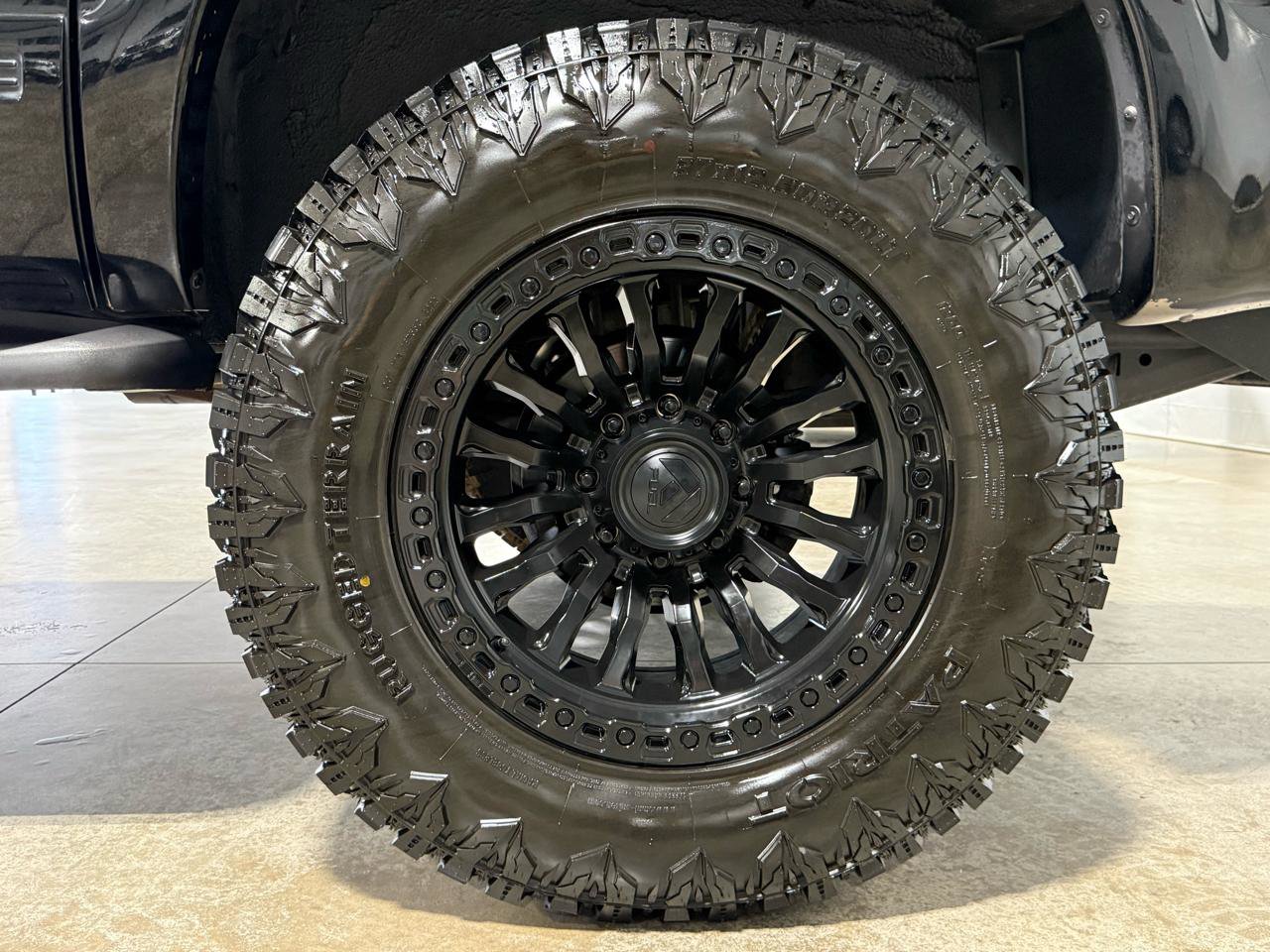 Used 2001 Ford Excursion Limited image 31