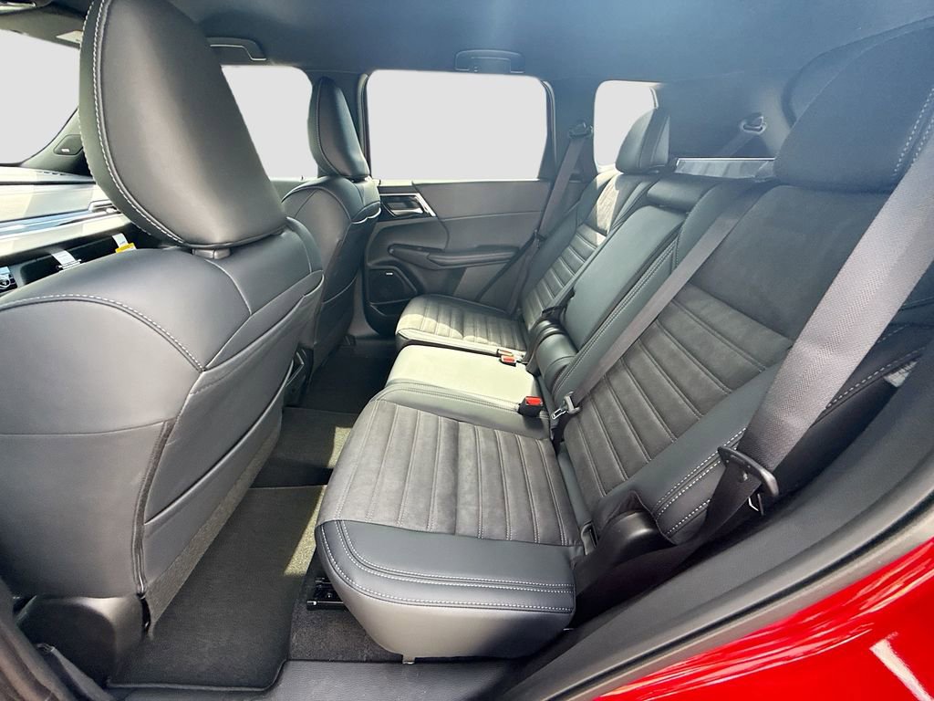 New 2026 Mitsubishi Outlander LE FWD image 22