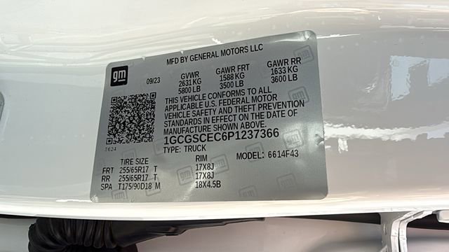 Used 2023 Chevrolet Colorado LT image 30