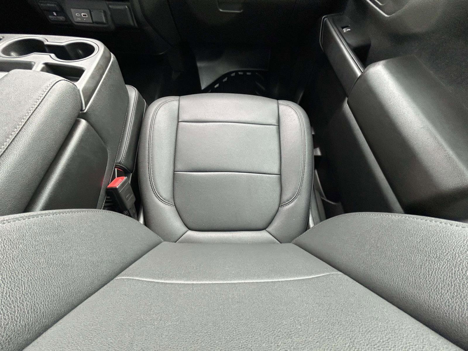 Used 2023 GMC Sierra 3500 Pro w/ Convenience Package image 15