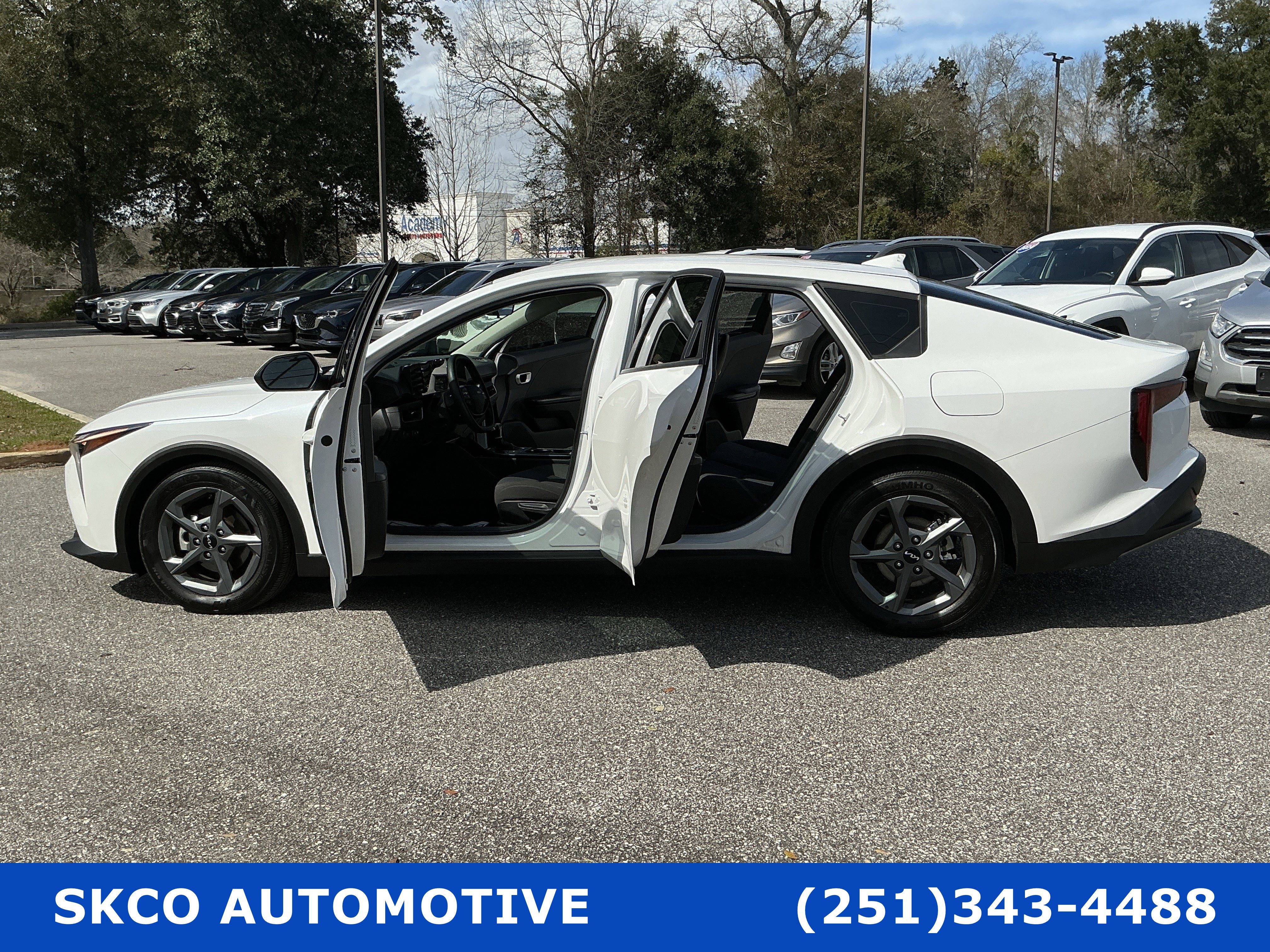 Used 2025 Kia K4 LXS image 31