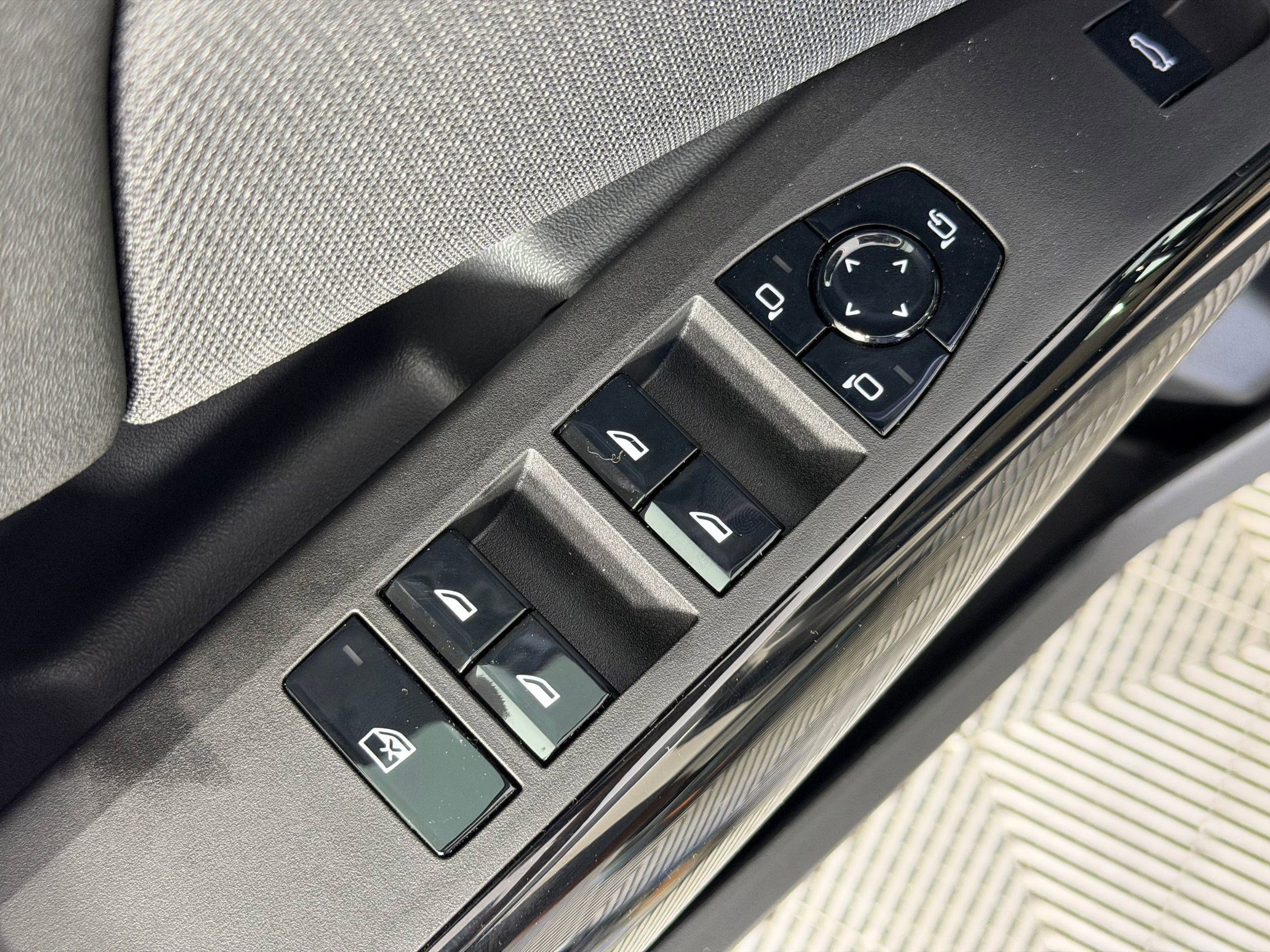 Used 2026 BMW X3 xDrive30 w/ Convenience Package image 10