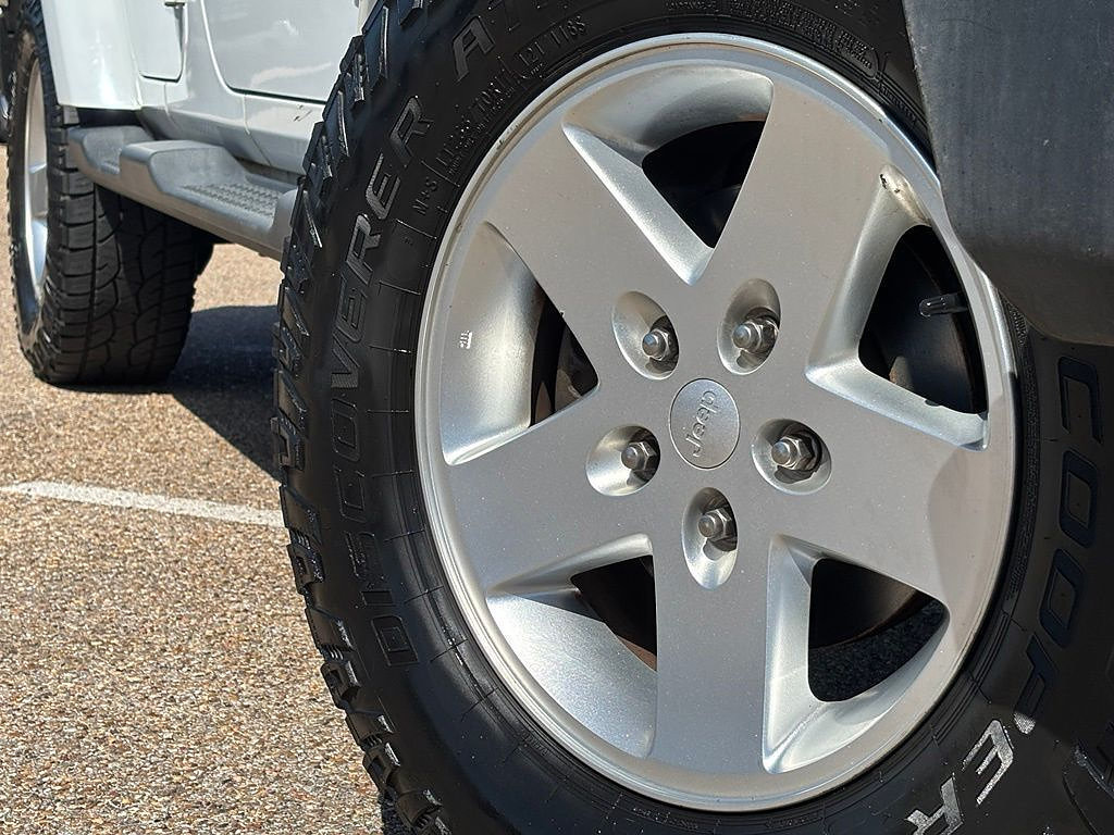 Used 2014 Jeep Wrangler Unlimited Sport w/ Quick Order Package 24S AWD/4WD image 2
