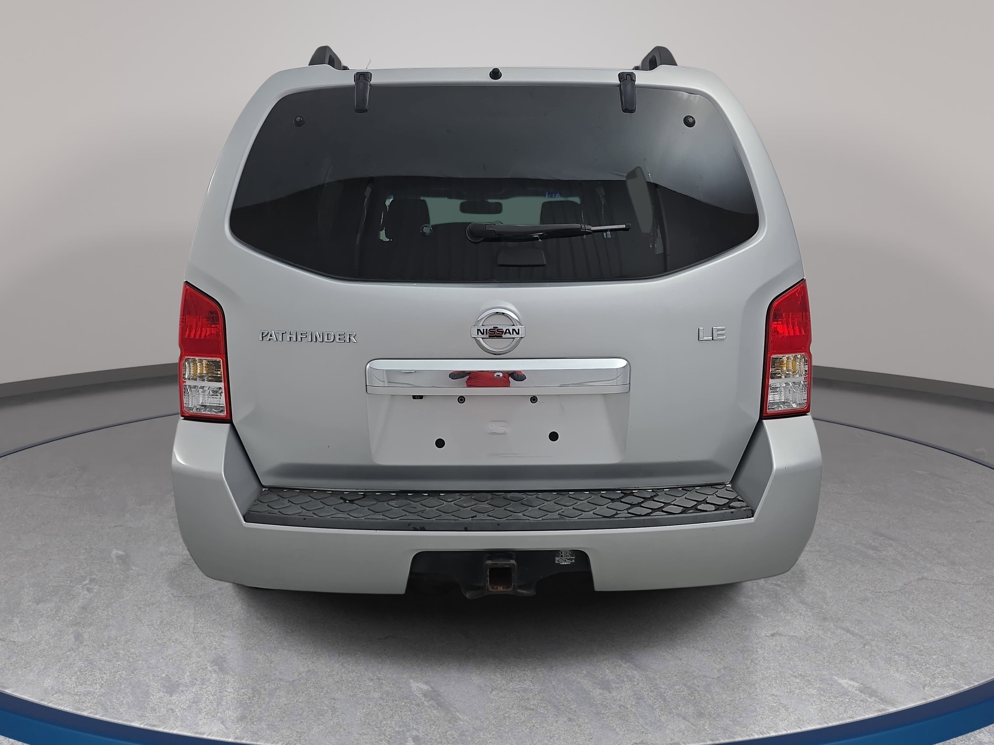 Used 2010 Nissan Pathfinder LE w/ Navigation Pkg AWD/4WD image 6