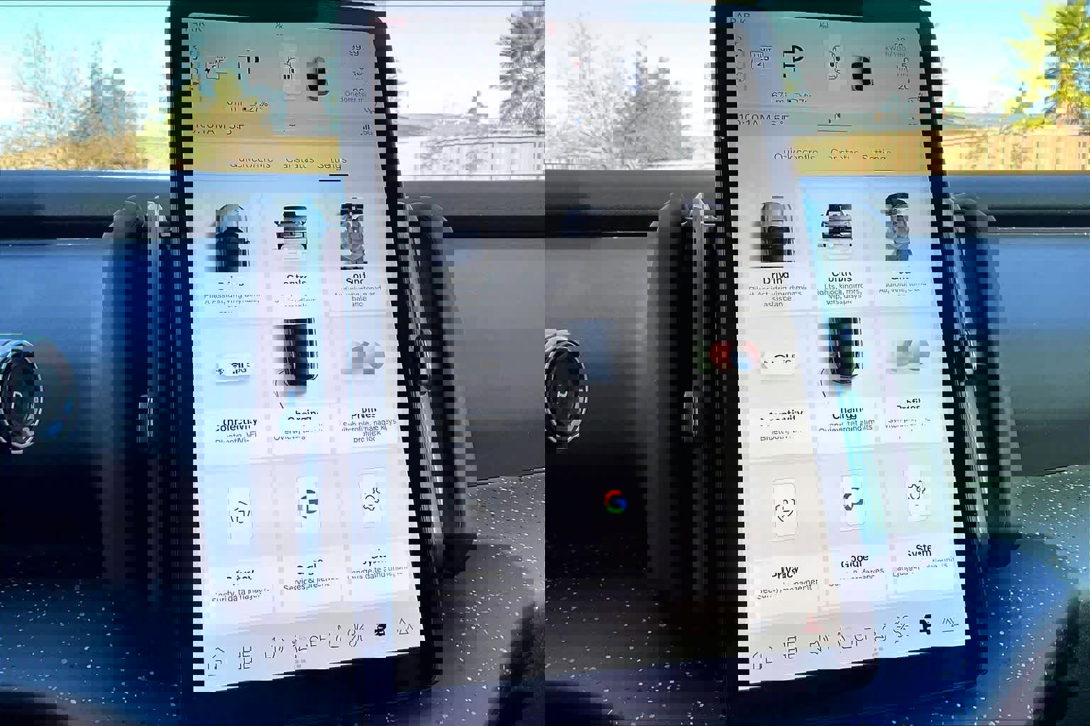 New 2025 Volvo EX30 Ultra w/ Protection Package Premier image 22