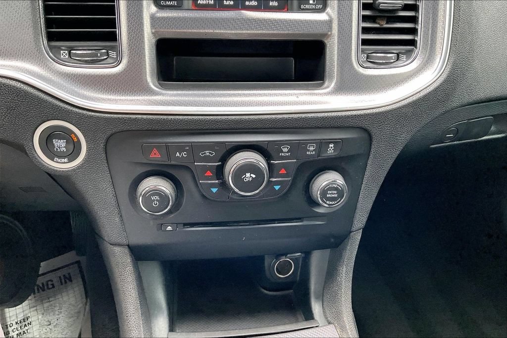 Used 2014 Dodge Charger SE RWD image 17