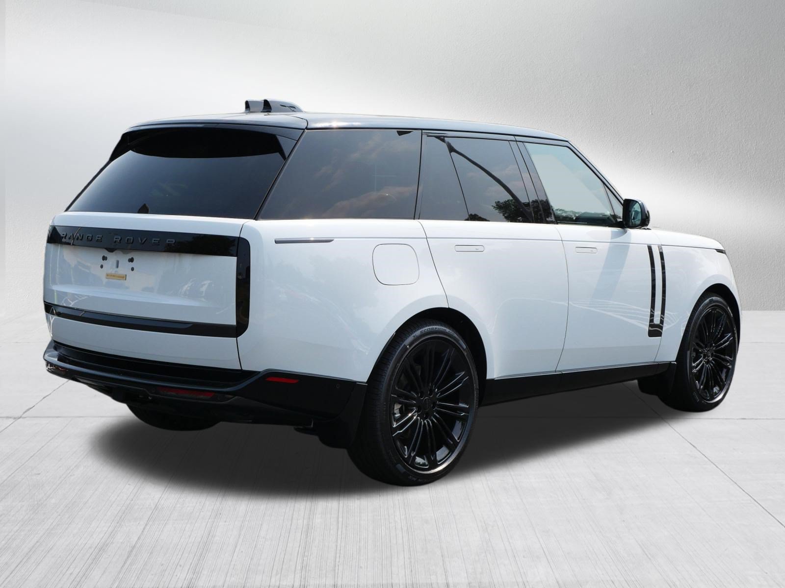 New 2026 Land Rover Range Rover SE AWD/4WD image 2