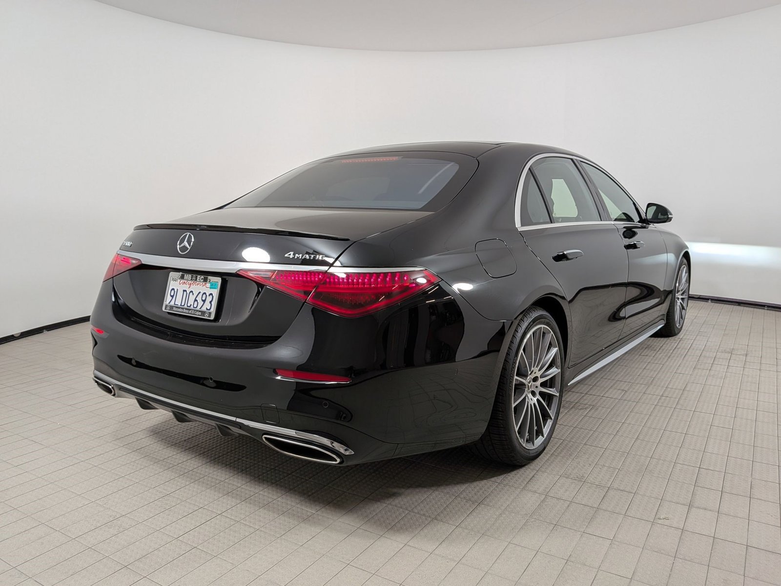 Used 2024 Mercedes-Benz S 580 4MATIC Sedan image 9