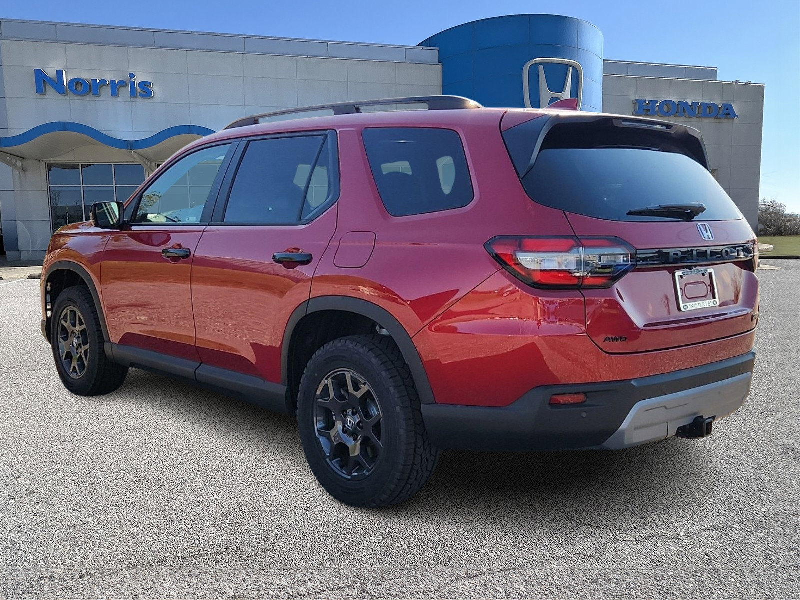 New 2025 Honda Pilot TrailSport image 3