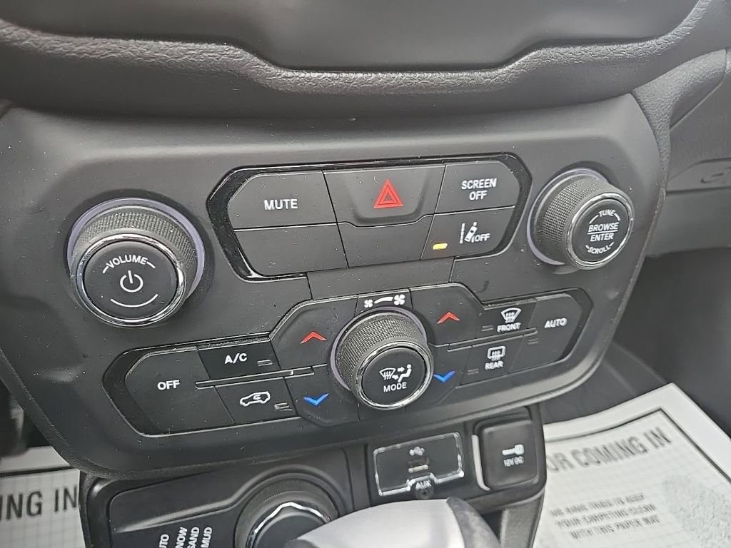 Used 2022 Jeep Renegade Latitude w/ Sun/Sound Group image 56