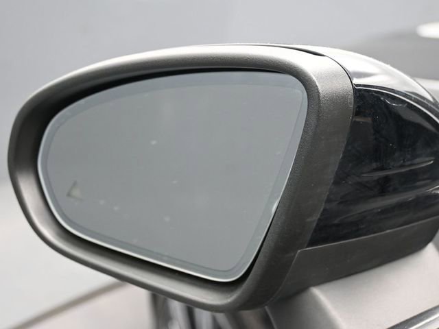 Used 2023 Mercedes-Benz CLA 250 4MATIC w/ Premium Package image 10