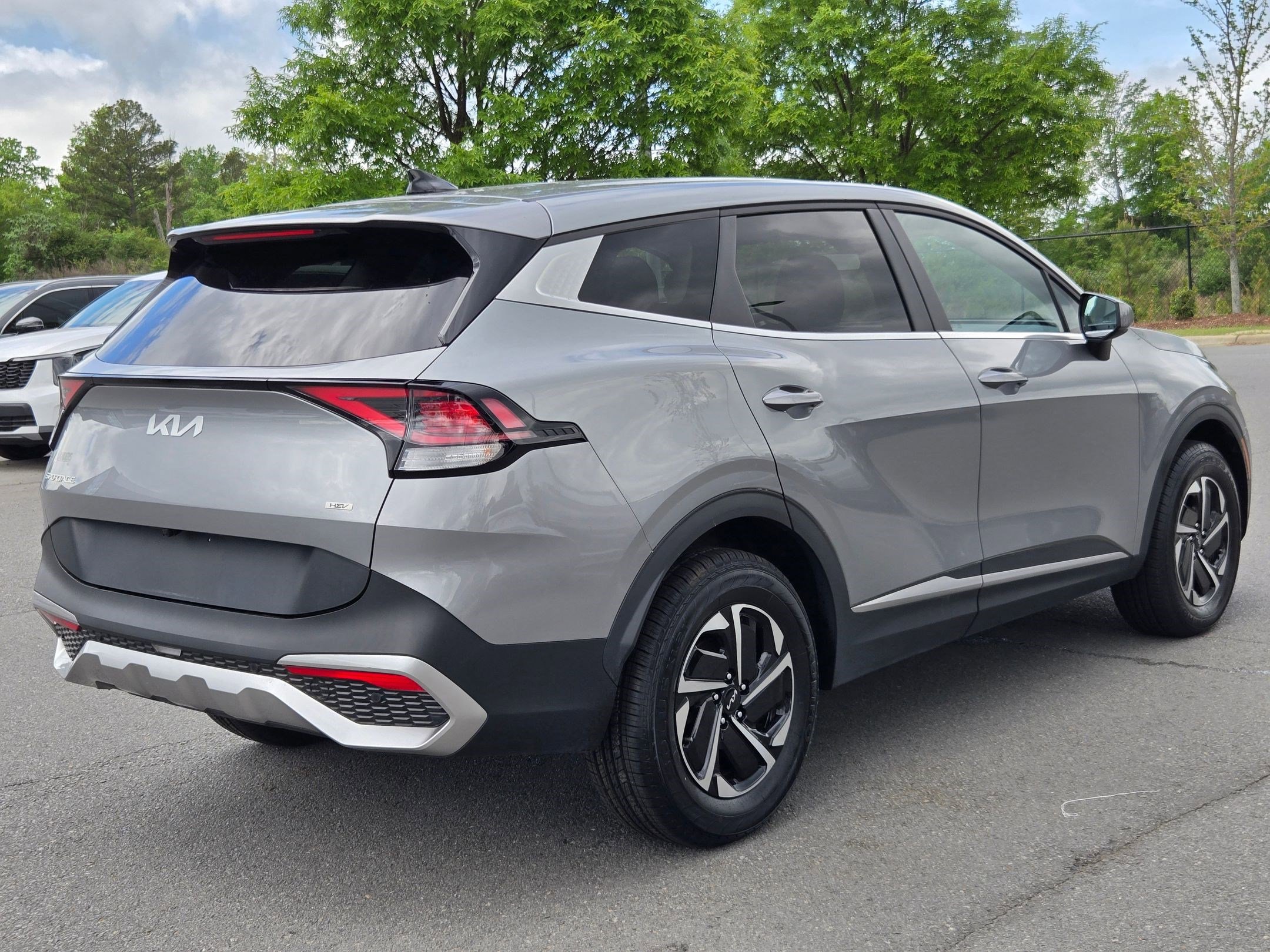 Used 2023 Kia Sportage LX image 7
