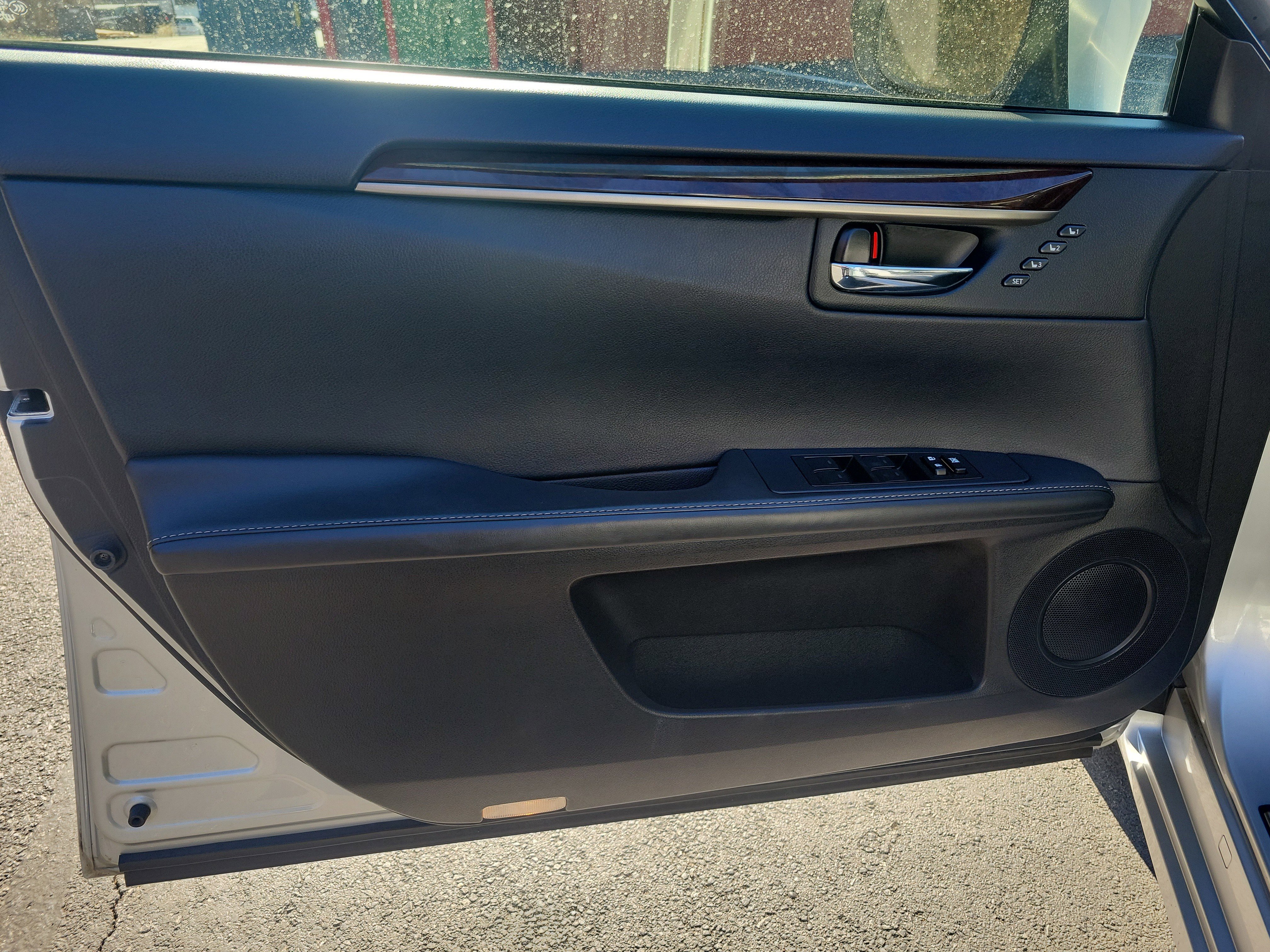 Used 2013 Lexus ES 350 w/ Luxury Pkg image 22