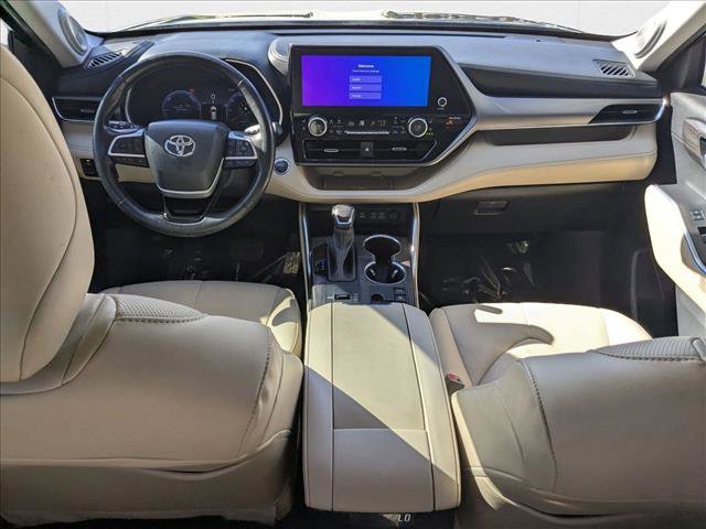 Used 2023 Toyota Highlander Limited image 17