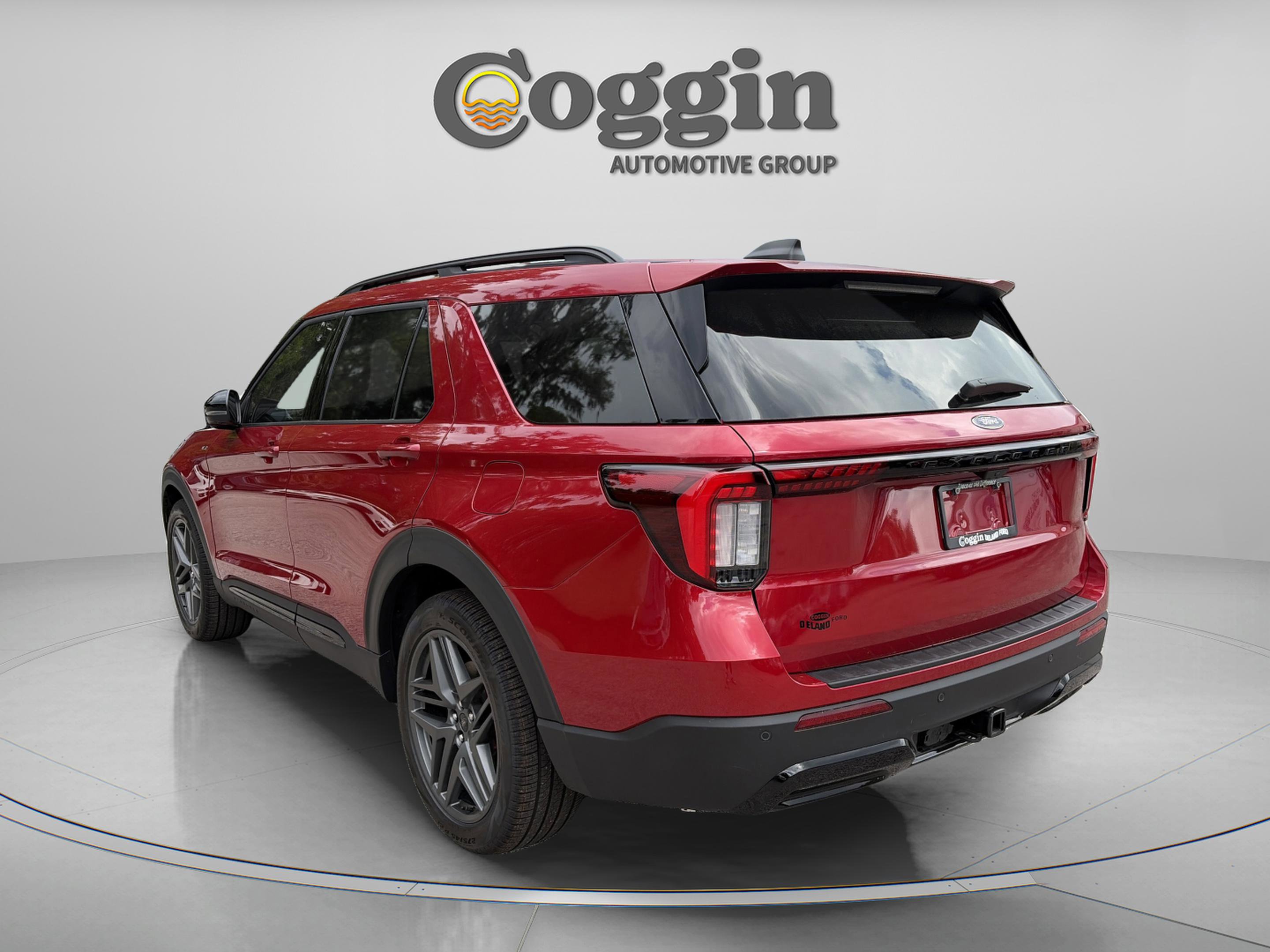 New 2026 Ford Explorer ST-Line w/ ST-Line Street Pack RWD image 3