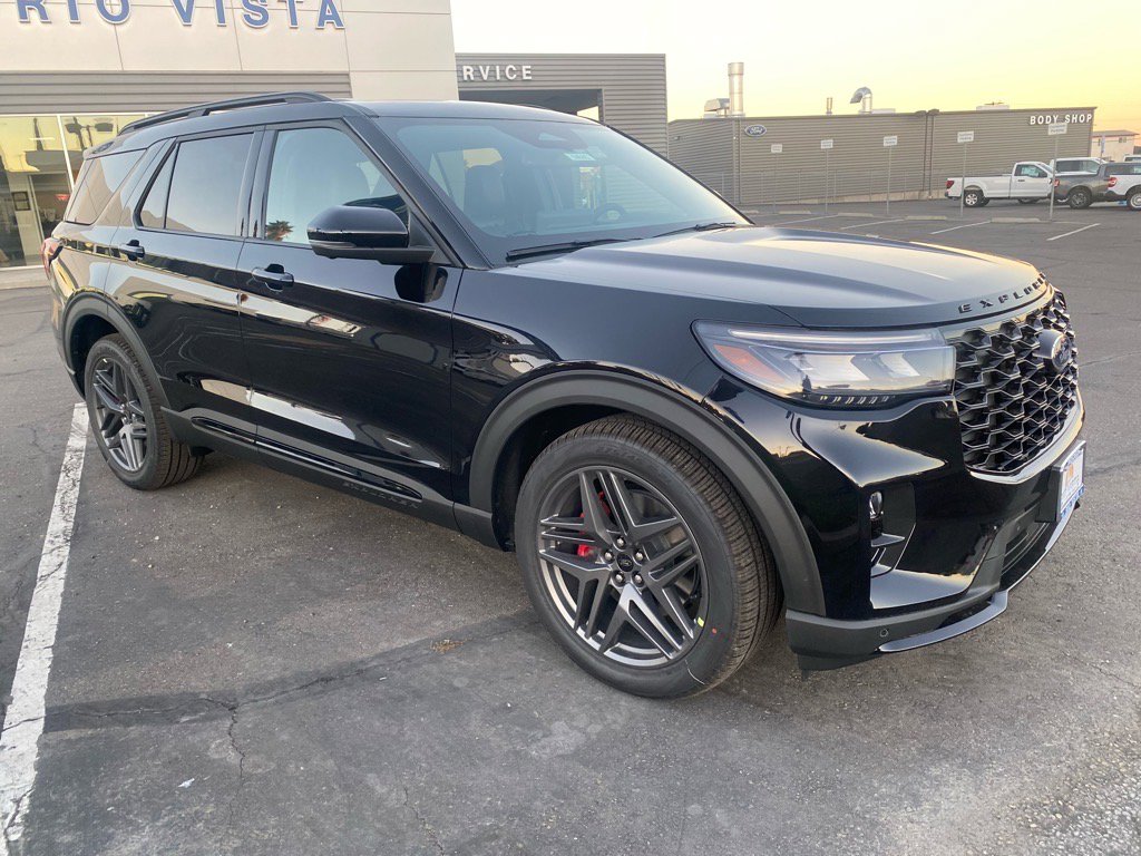 New 2026 Ford Explorer ST w/ Sun And Sound Package image 11