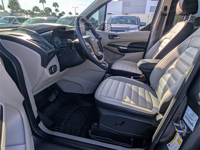 Certified 2023 Ford Transit Connect Titanium w/ Trailer Tow Package image 6