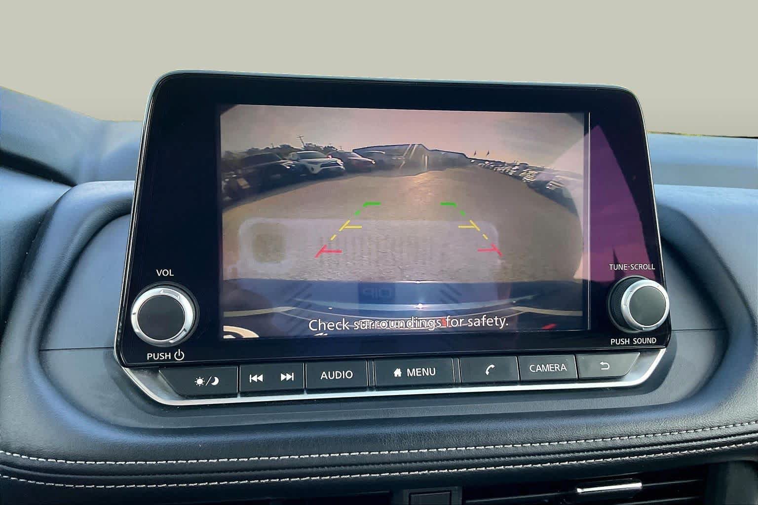 Used 2025 Nissan Rogue SV FWD image 26