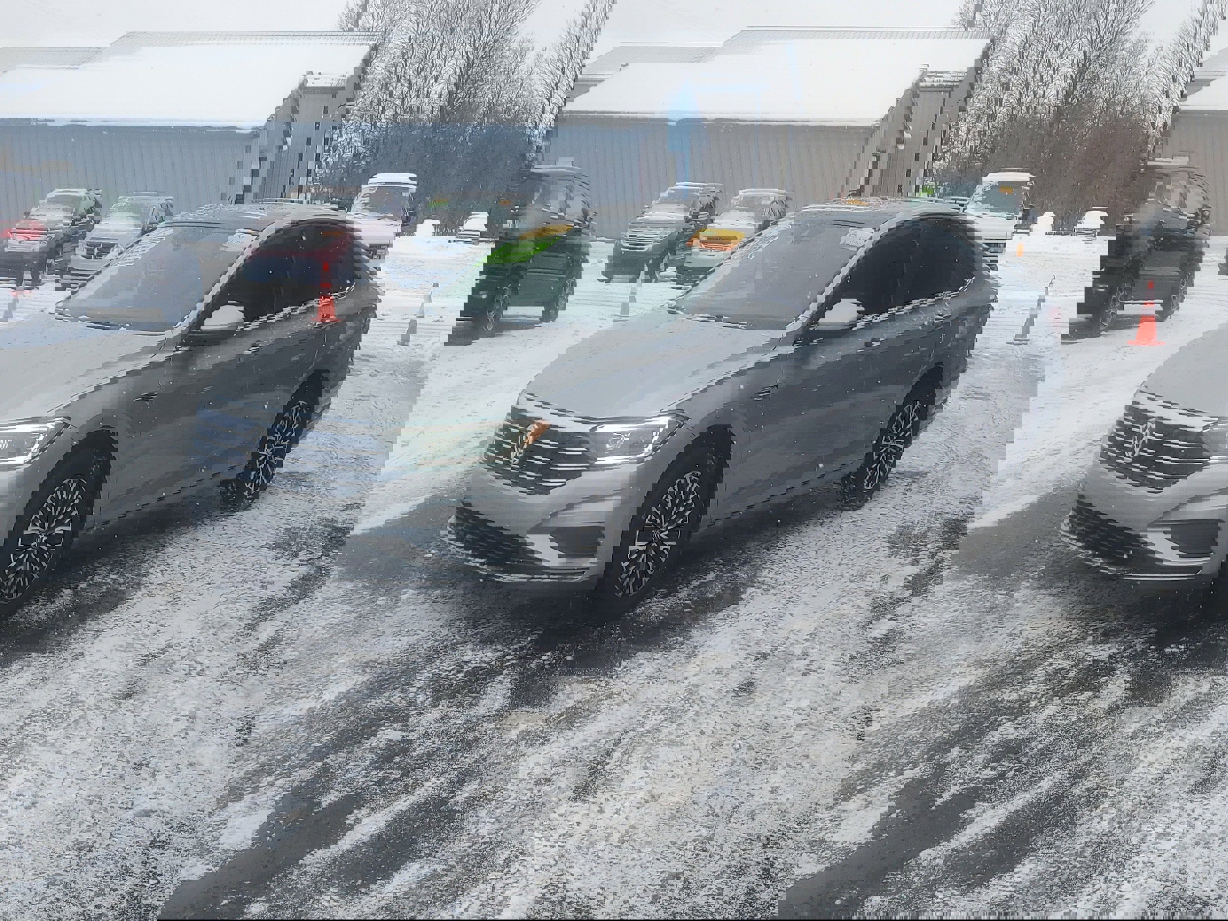 Used 2019 Volkswagen Jetta SEL w/ Cold Weather Package image 2