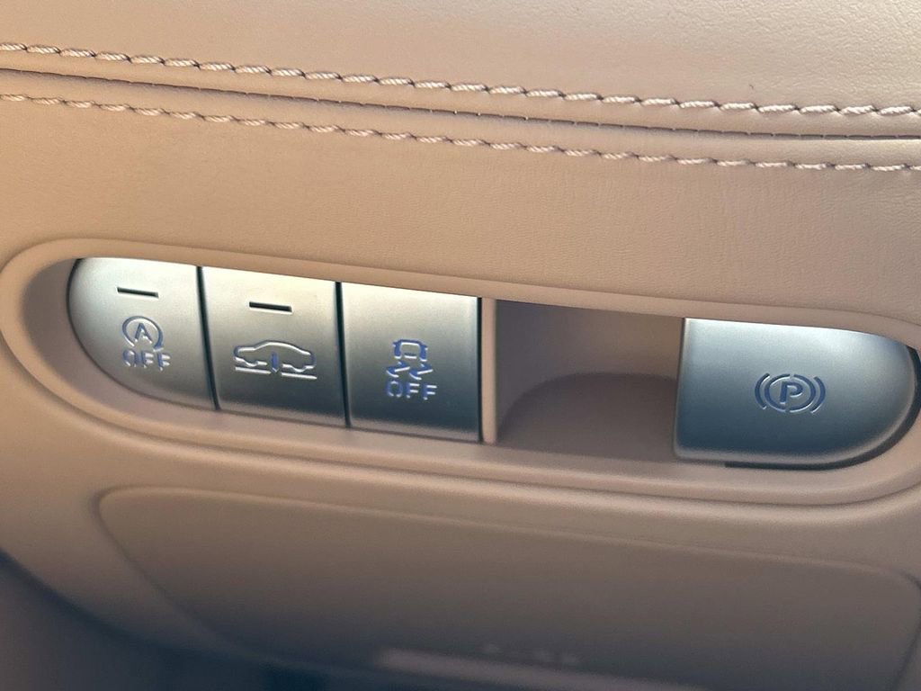 New 2026 Genesis G90 3.5T image 32