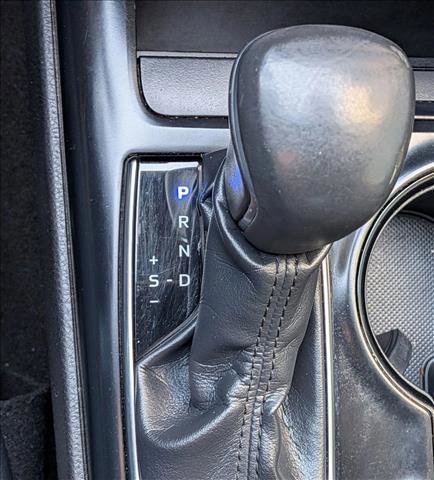 Used 2019 Toyota Camry SE image 11