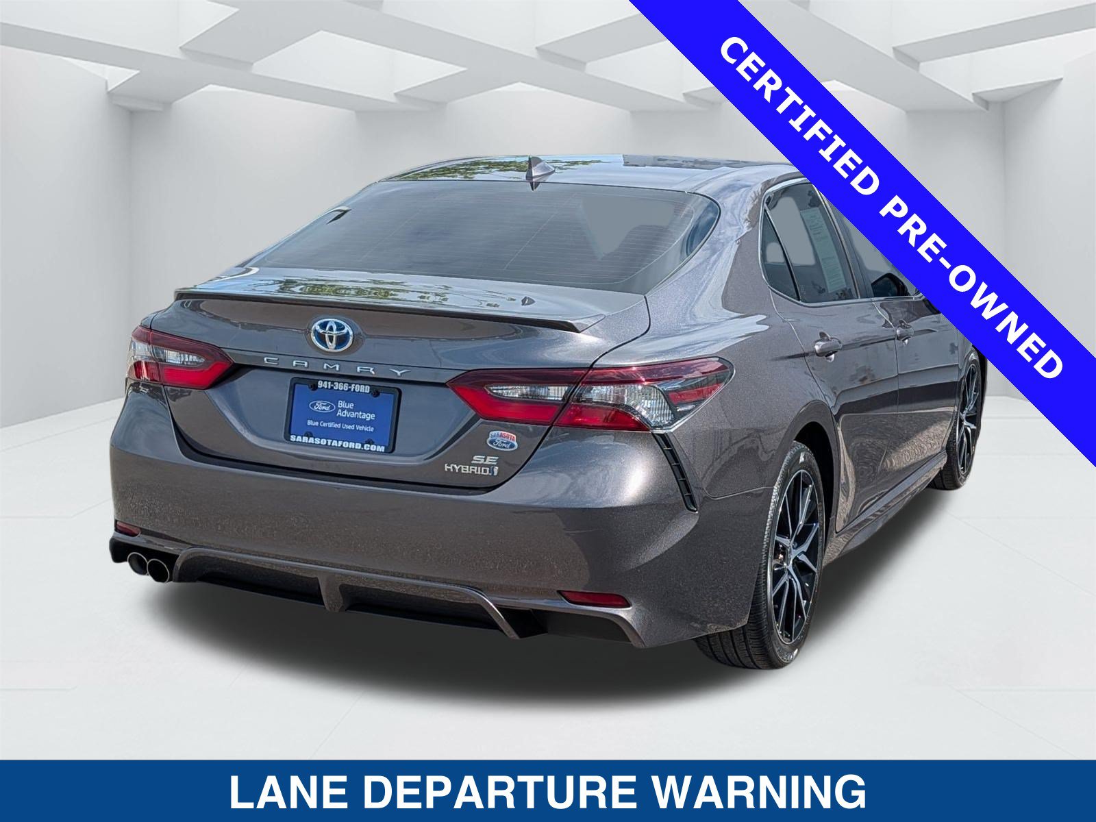 Used 2022 Toyota Camry SE FWD image 4
