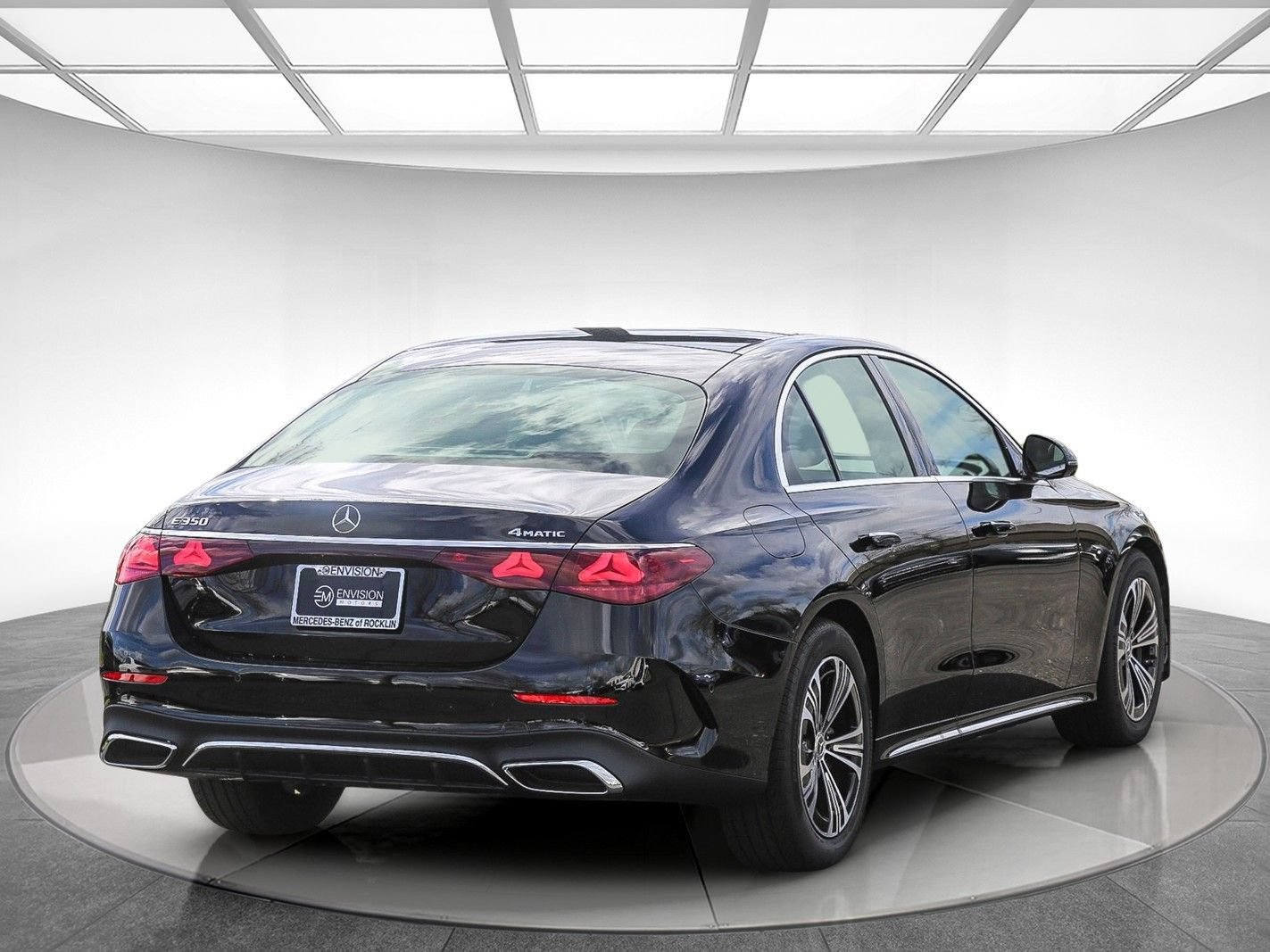 New 2024 Mercedes-Benz E 350 4MATIC Sedan image 7