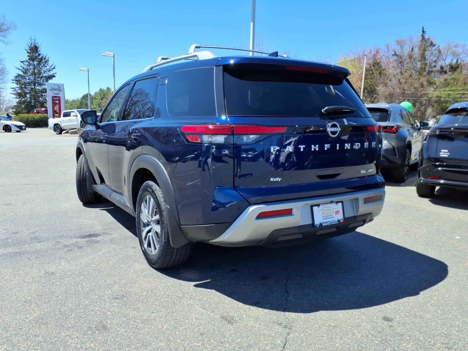 Certified 2024 Nissan Pathfinder SL AWD/4WD image 7